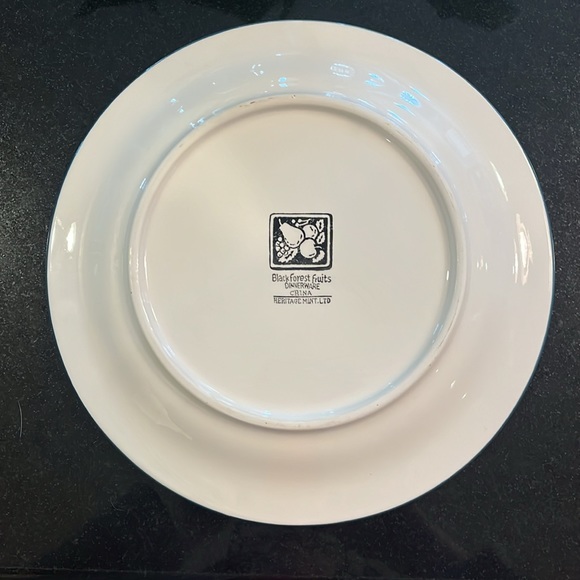 Dinner Plate Black Forest Fruits by HERITAGE MINT - Set of 2 - Picture 7 of 8